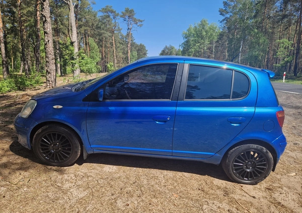 Toyota Yaris cena 7900 przebieg: 260000, rok produkcji 2003 z Piła małe 352